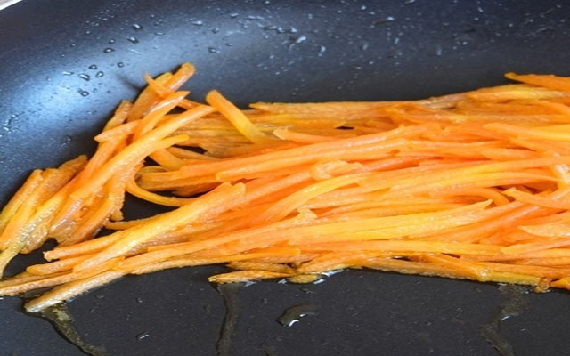 Тушить морковь на растительном масле