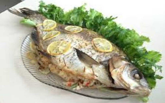 рыба с овощами и рисом