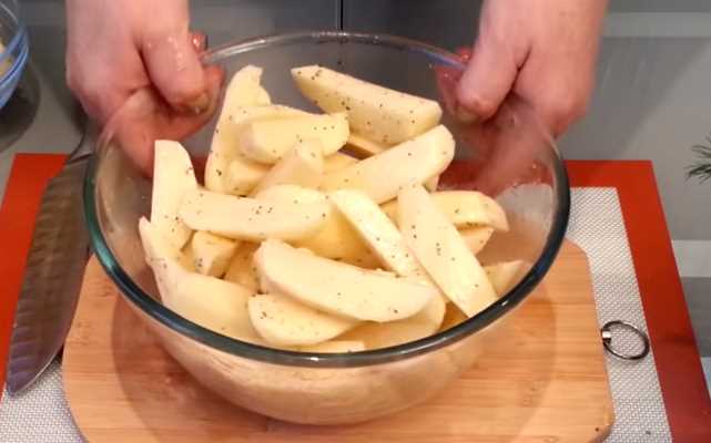 нарезать картошку