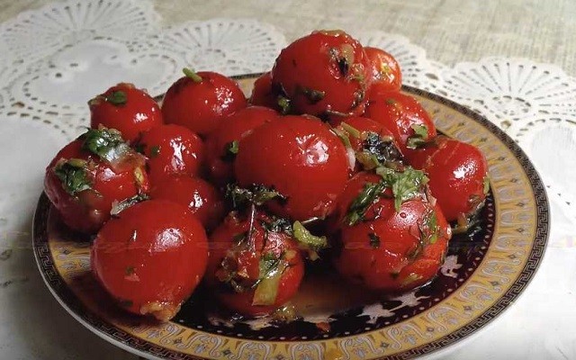 малосольные помидоры черри