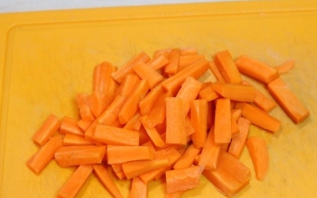 Подготовить морковь