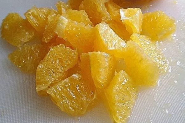 резаные дольки апельсина