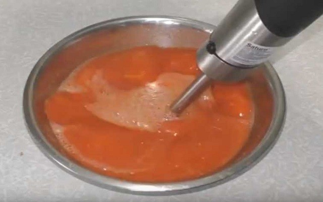 томат