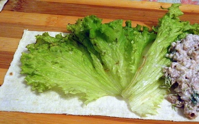 6. pologit salat i nachinku