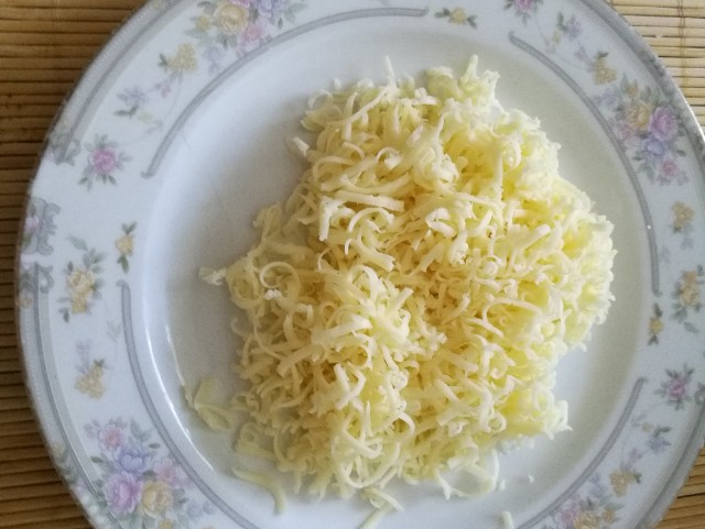 натираем сыр